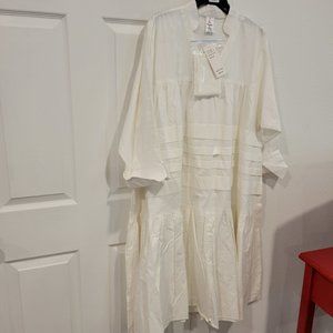 White one size pleated front dress Kara Chic